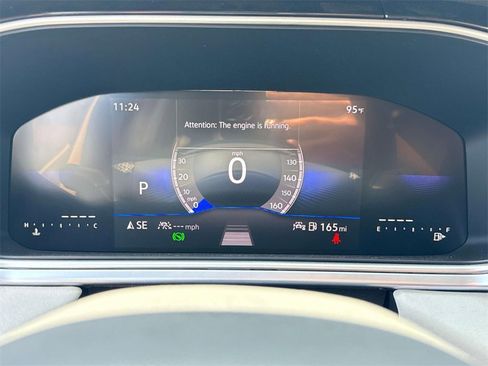 Used 2025 Volkswagen Taos SE image 17