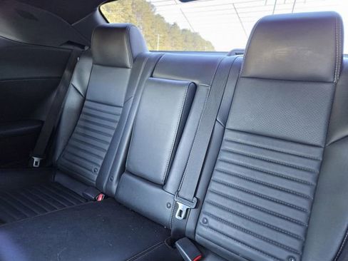 Used 2013 Dodge Challenger R/T image 28
