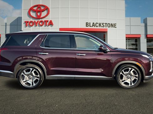 Used 2024 Hyundai Palisade SEL image 2