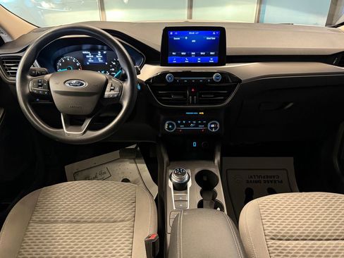 Used 2020 Ford Escape SE image 9