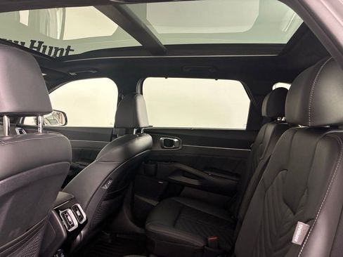 Used 2025 Kia Sorento SX Prestige image 27