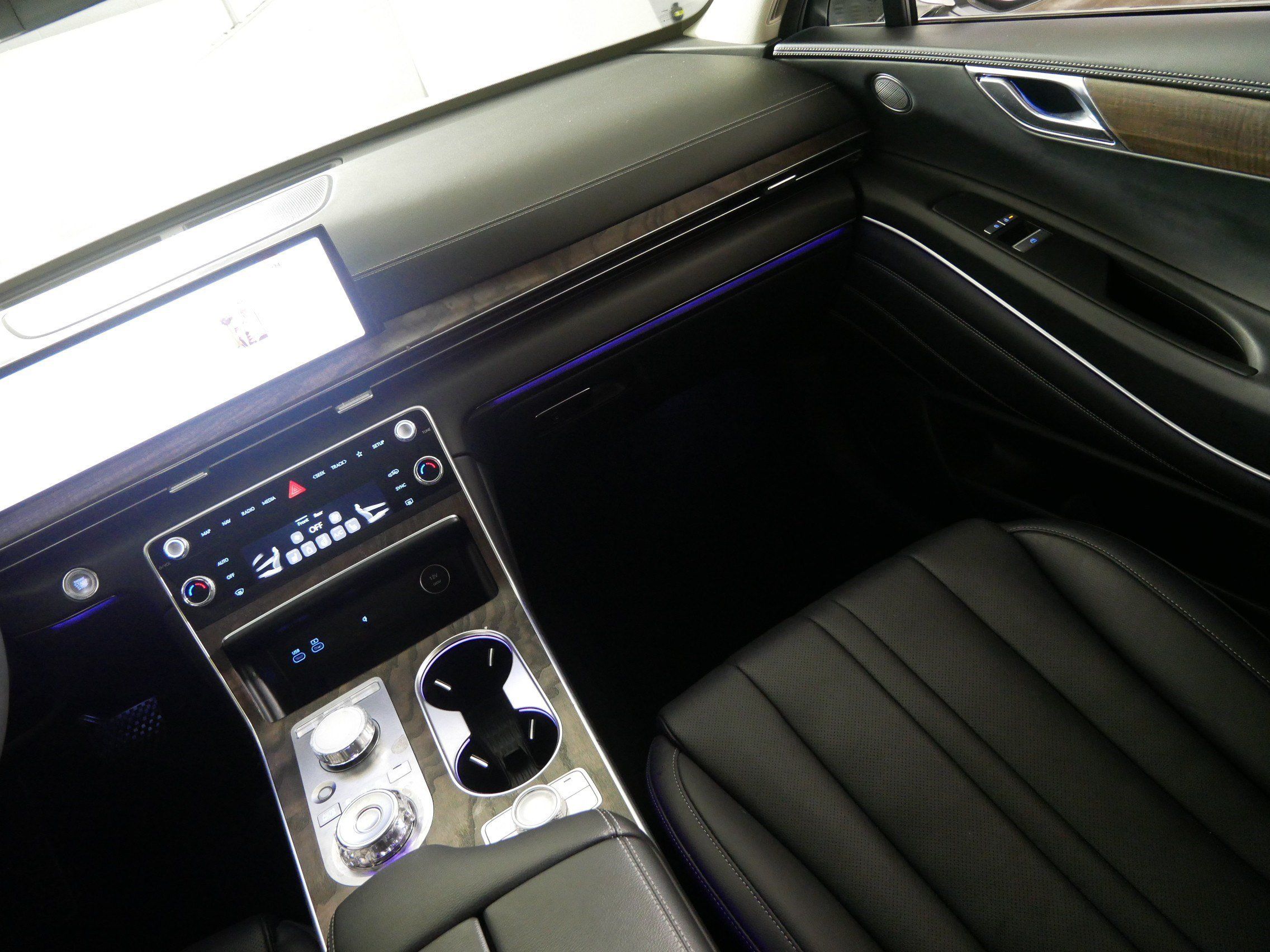 Used 2025 Genesis GV80 2.5T Select AWD/4WD image 11
