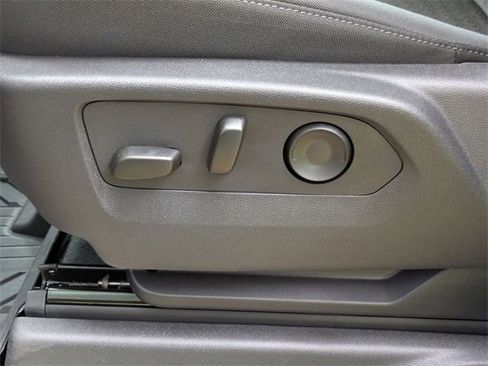 New 2025 Chevrolet Silverado 1500 LT image 11