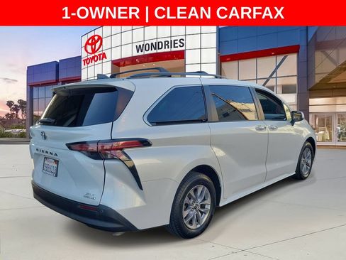 Used 2022 Toyota Sienna XLE w/ XLE Plus Package FWD image 8