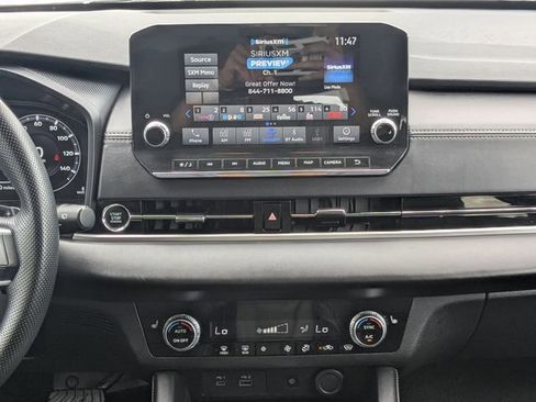 Used 2024 Mitsubishi Outlander SE image 23