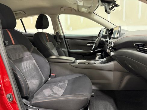 Used 2023 Nissan Sentra SR w/ Electronics Package image 28