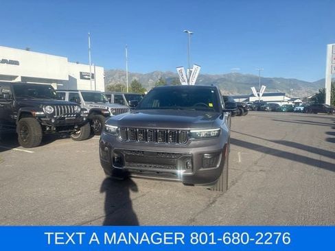 Used 2024 Jeep Grand Cherokee Overland w/ Trailer Tow Package AWD/4WD image 3
