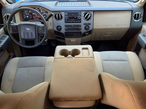 Used 2011 Ford F250 XLT w/ XLT Premium Pkg AWD/4WD image 22