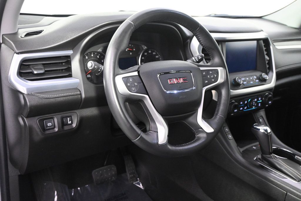 Used 2017 GMC Acadia SLT AWD/4WD image 12
