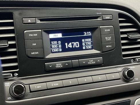 Used 2017 Hyundai Elantra SE image 22