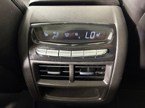 Used 2019 Cadillac XT5 Premium Luxury FWD image 39
