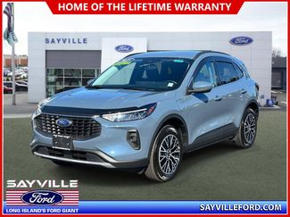 Used 2025 Ford Escape SE FWD video 1