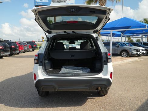 Used 2026 Subaru Forester Premium image 7