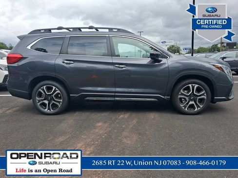 Used 2024 Subaru Ascent Touring AWD/4WD image 2