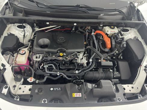 Used 2020 Toyota RAV4 XLE w/ Convenience Package image 11