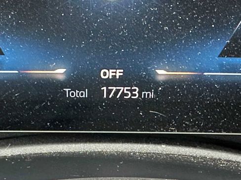 Used 2023 BMW 760i xDrive image 26