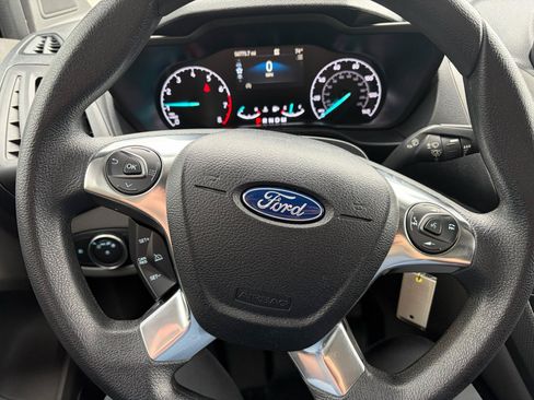 Used 2019 Ford Transit Connect XLT FWD image 2