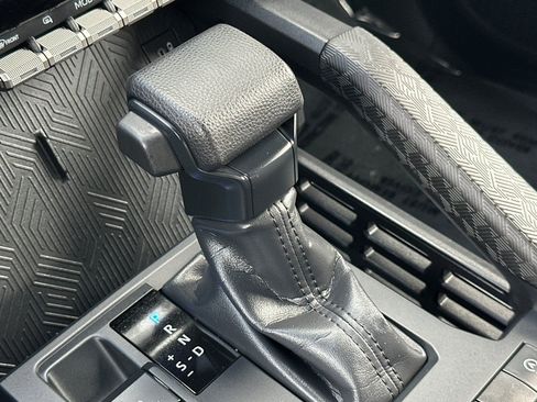 Used 2025 Toyota Tacoma SR5 image 22