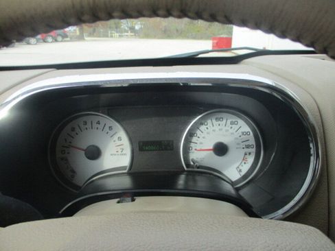 Used 2010 Ford Explorer Sport Trac XLT image 27