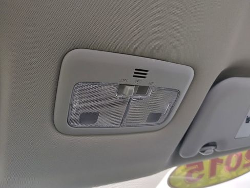 Used 2015 Toyota Corolla LE image 20