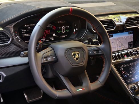 Used 2024 Lamborghini Urus Performante image 25