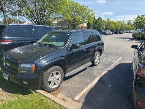 Used 2008 Chevrolet TrailBlazer LT AWD/4WD image 3
