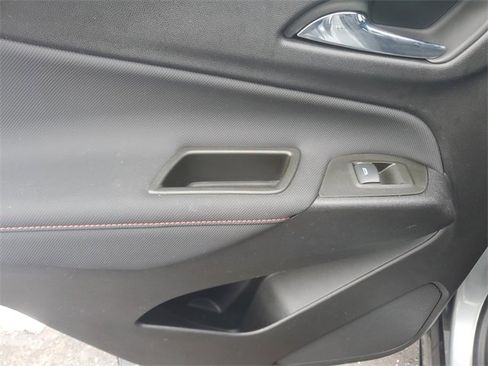 Used 2023 Chevrolet Equinox RS image 16