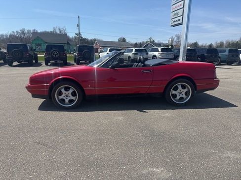 Used 1992 Cadillac Allante FWD image 2