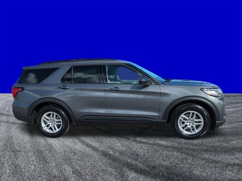 New 2026 Ford Explorer Active RWD image 3
