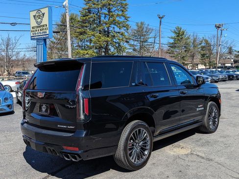 Used 2023 Cadillac Escalade V image 7