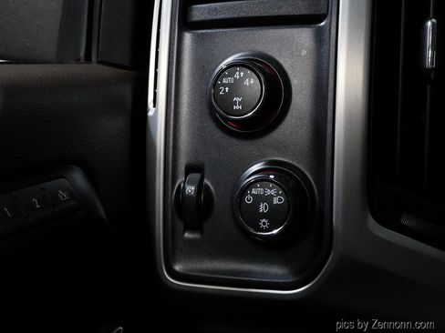 Used 2014 GMC Sierra 1500 SLT w/ Suspension Package, Off-Road image 22