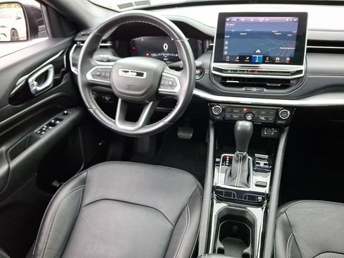 Used 2022 Jeep Compass High Altitude AWD/4WD image 14