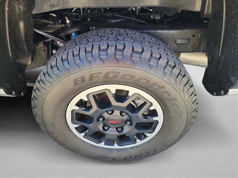 Used 2024 Toyota Tacoma TRD Off-Road image 12
