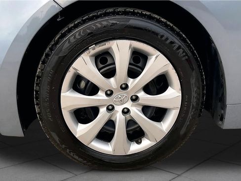 Used 2024 Toyota Corolla LE FWD image 11