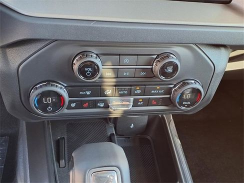 New 2025 Ford Bronco Outer Banks image 14