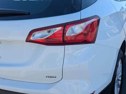 Used 2021 Chevrolet Equinox LS AWD/4WD image 5