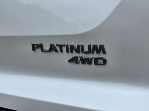 New 2026 Nissan Pathfinder Platinum AWD/4WD image 6