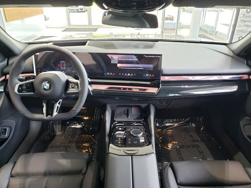 New 2027 BMW 530i xDrive w/ M Sport Package AWD/4WD image 11