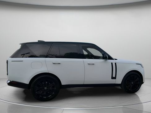 Used 2025 Land Rover Range Rover SE AWD/4WD image 31