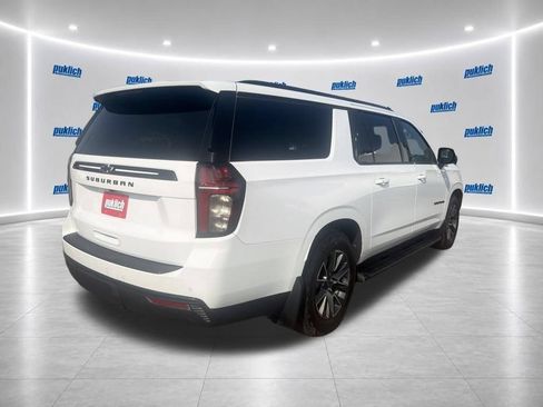 Certified 2023 Chevrolet Suburban Z71 w/ Z71 Off-Road Package AWD/4WD image 5