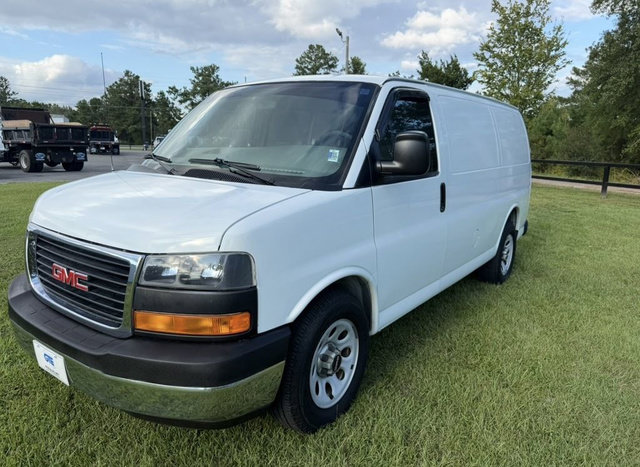 Used 2012 GMC Savana 1500 RWD image 1