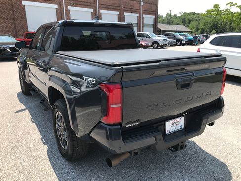 Certified 2024 Toyota Tacoma TRD Sport w/ TRD Sport Upgrade Package AWD/4WD image 5
