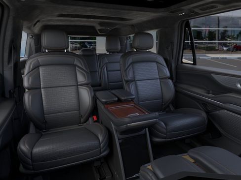 New 2026 Lincoln Navigator L Black Label AWD/4WD image 11