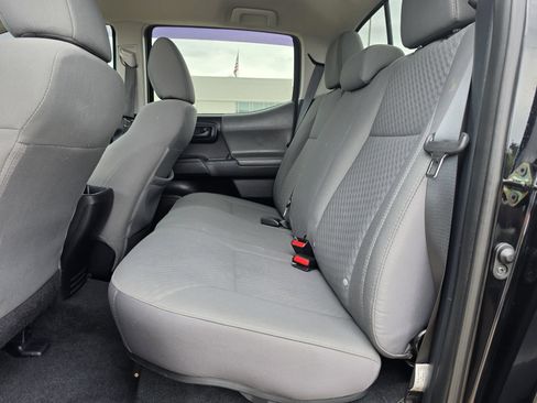 Used 2020 Toyota Tacoma SR w/ SR Convenience Package RWD image 14