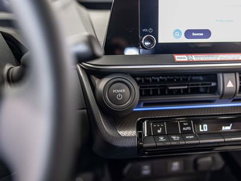 Used 2026 Toyota Prius XLE FWD image 25