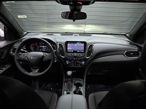 Used 2023 Chevrolet Equinox RS FWD image 12