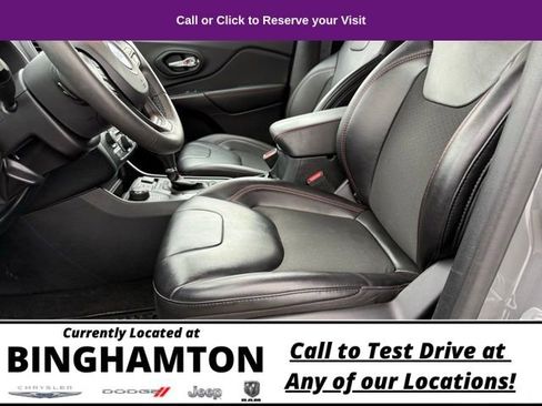 Used 2022 Jeep Cherokee Trailhawk w/ Trailer Tow Group image 12