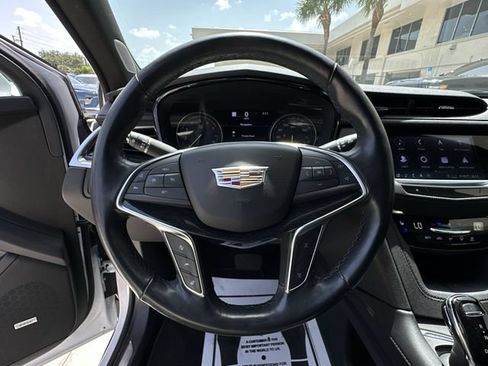 Certified 2024 Cadillac XT5 Premium Luxury w/ Technology Package FWD image 22