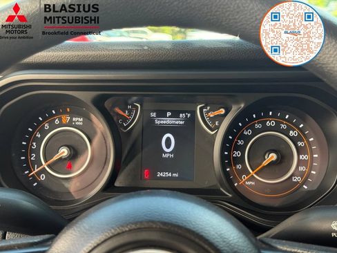 Used 2024 Jeep Gladiator Sport AWD/4WD image 27