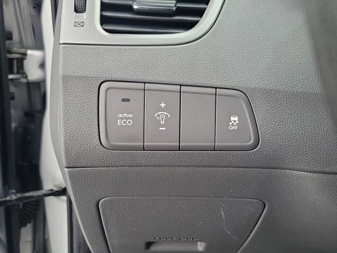 Used 2012 Hyundai Elantra GLS image 20